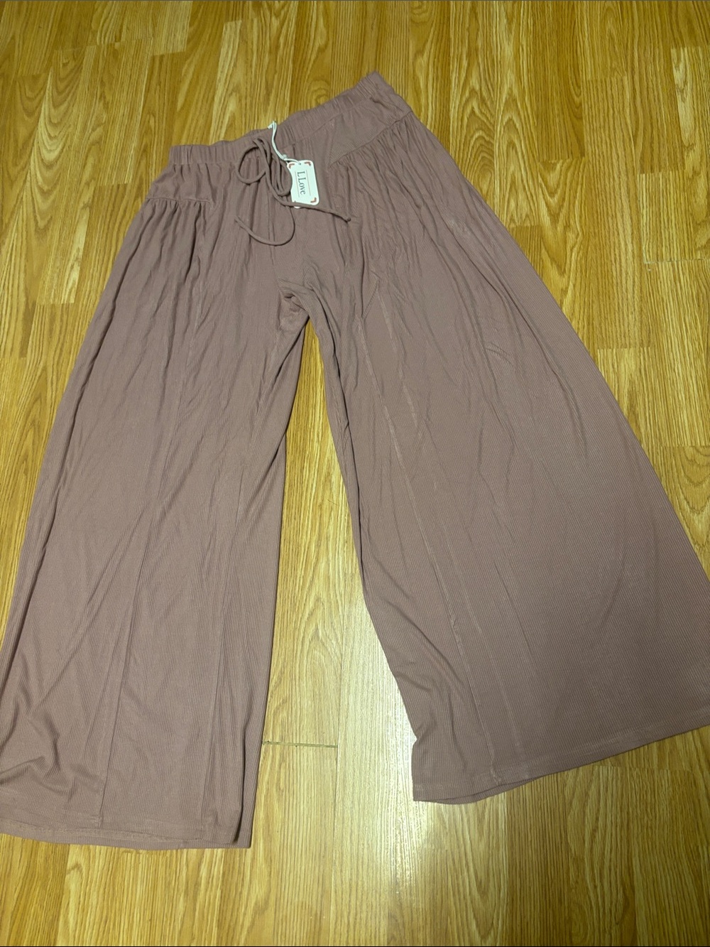 Flowy Wide-Leg Drawstring Pants in Mauve